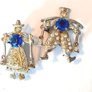 1930s Vintage Dutch boy & girl carrying water brooches